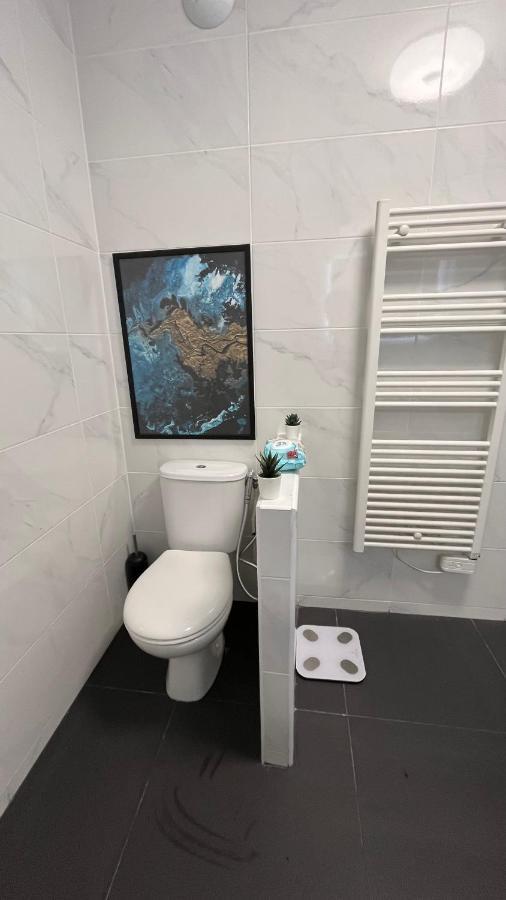Appartement Vert コルベイユ・エソンヌ エクステリア 写真